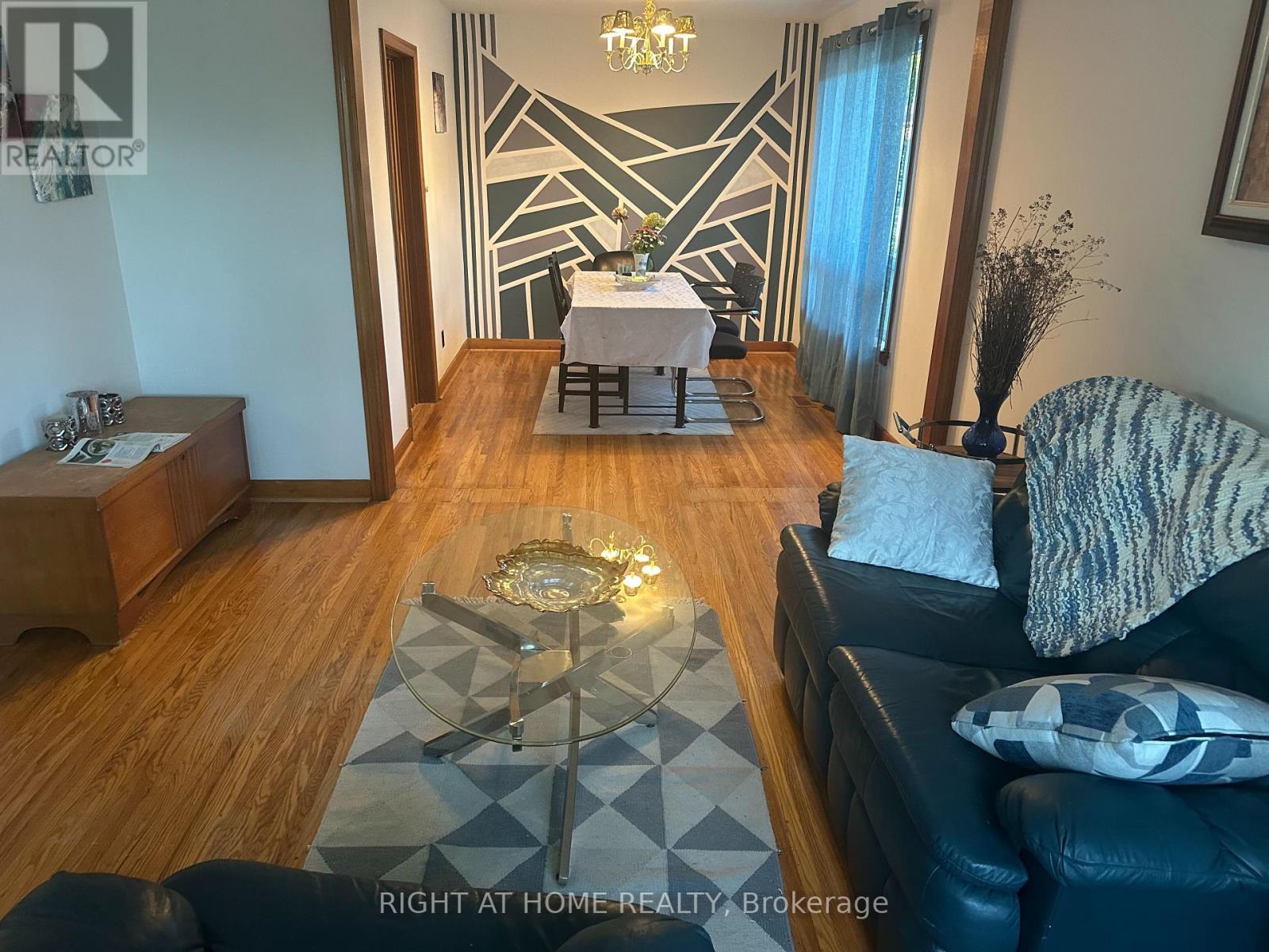 309 Queen Mary Drive, Oakville, ON - Indoor Photo Showing Other Room