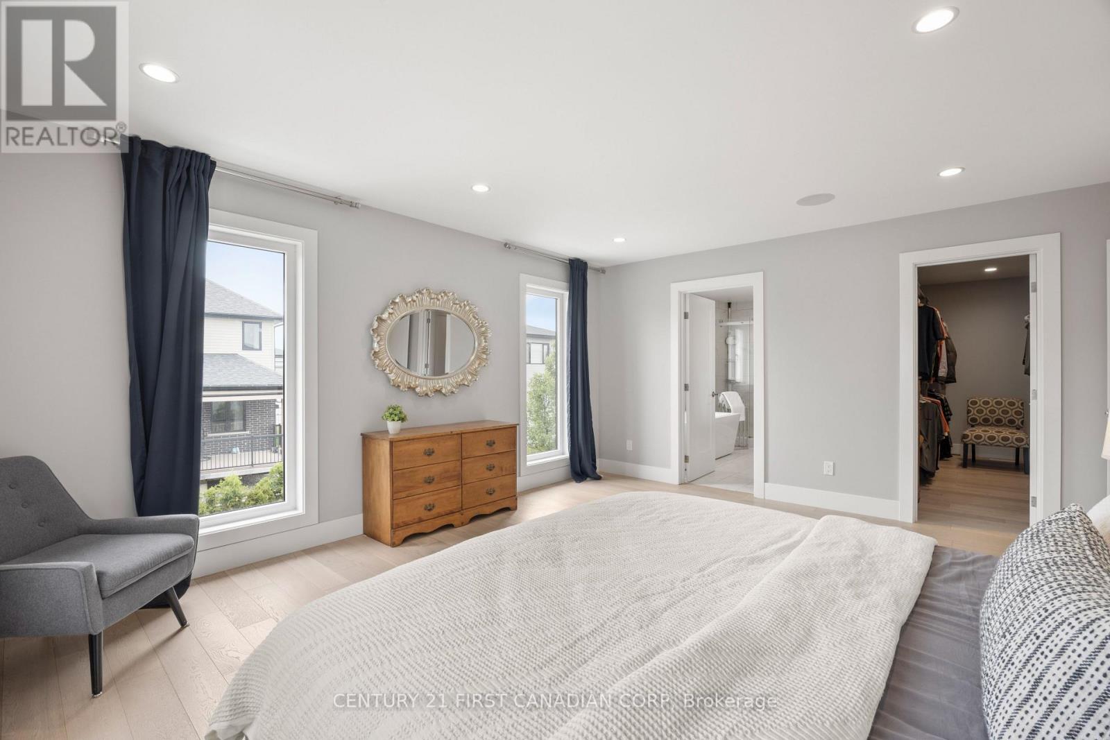 2190 Bakervilla Street, London South (South V), ON - Indoor Photo Showing Bedroom