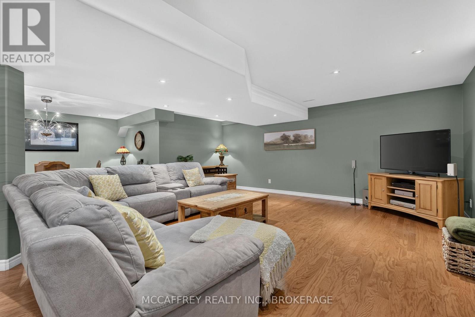 9 Hartwood Crescent, Greater Napanee (Greater Napanee), ON - Indoor Photo Showing Other Room