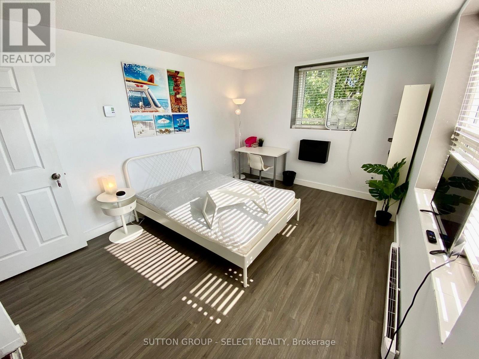 505 - 626 First Street, London East (East H), ON - Indoor