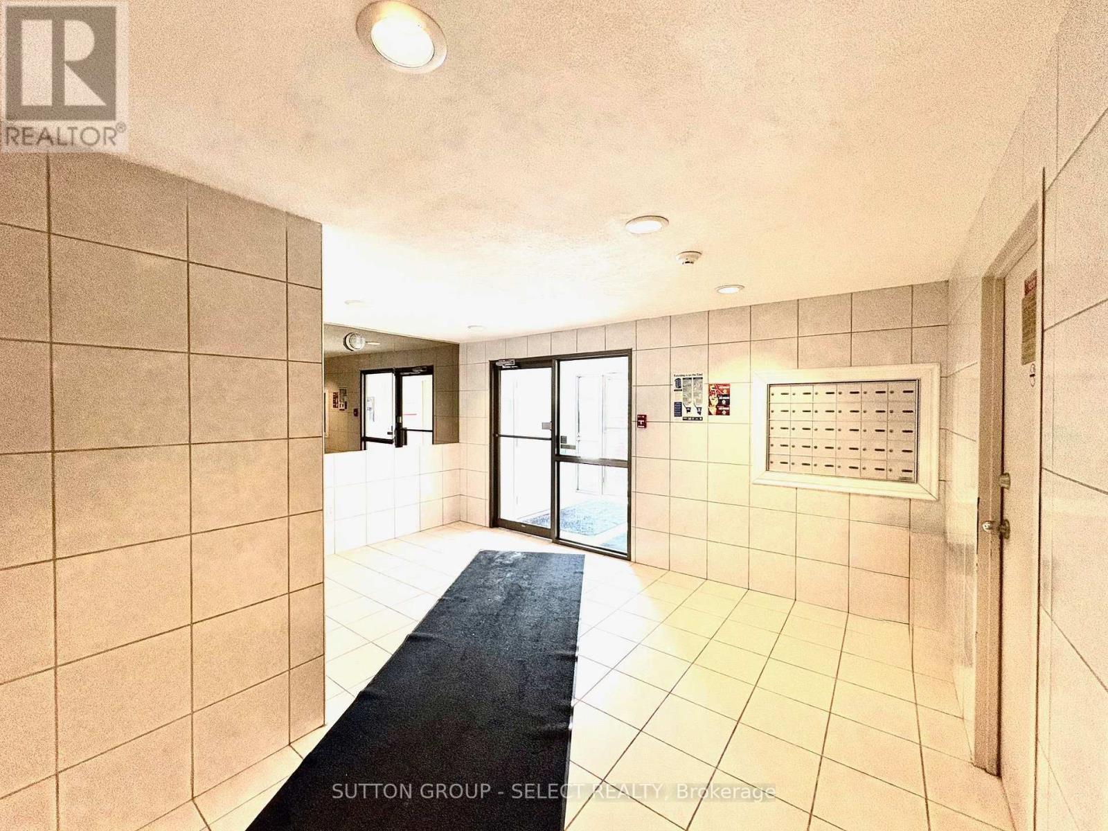 505 - 626 First Street, London East (East H), ON - Indoor