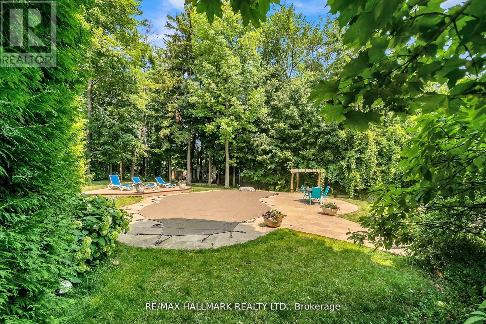 384 Kennedy Street W, Aurora, ON - Outdoor