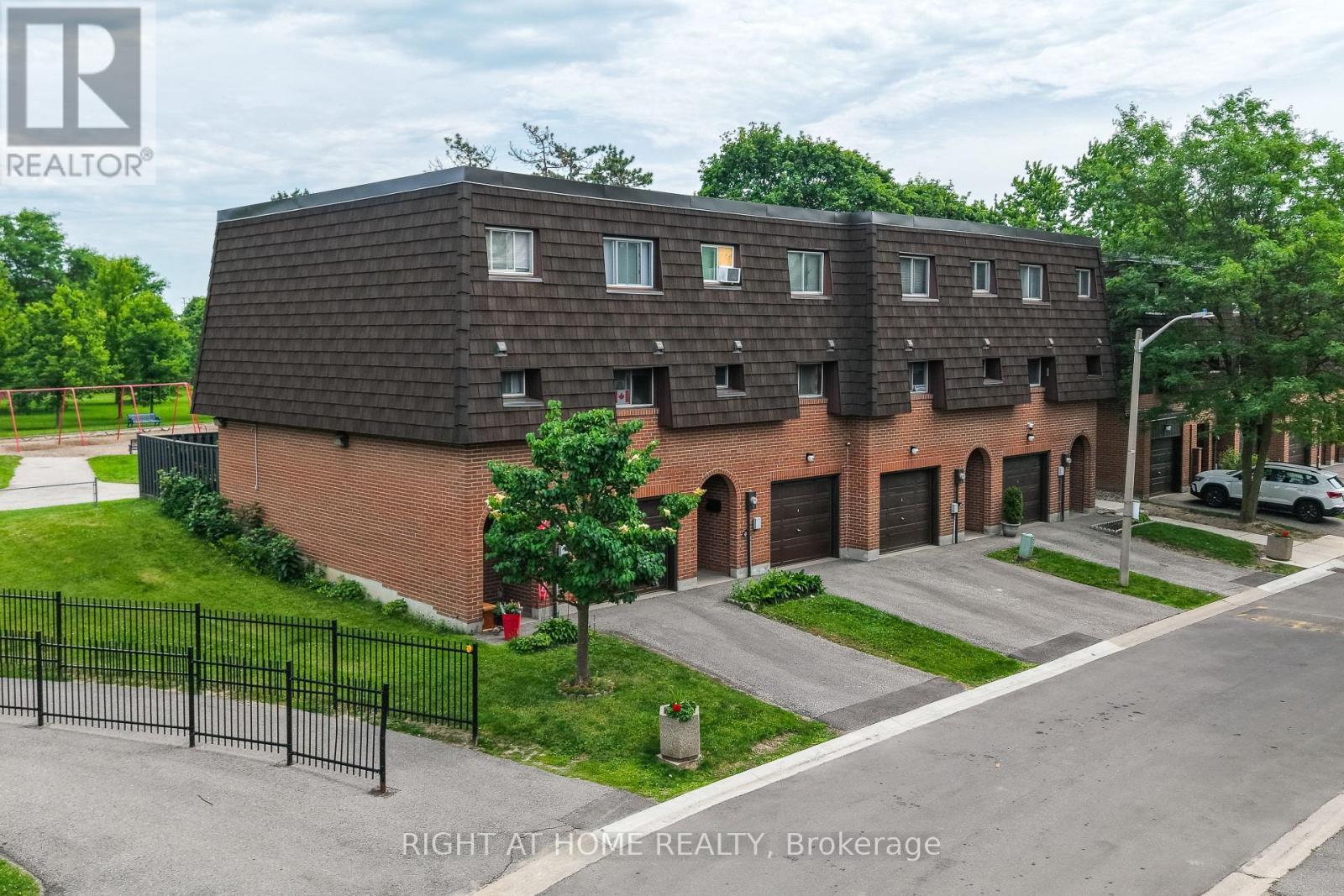 74 - 100 Darras Court, Brampton, ON - Outdoor