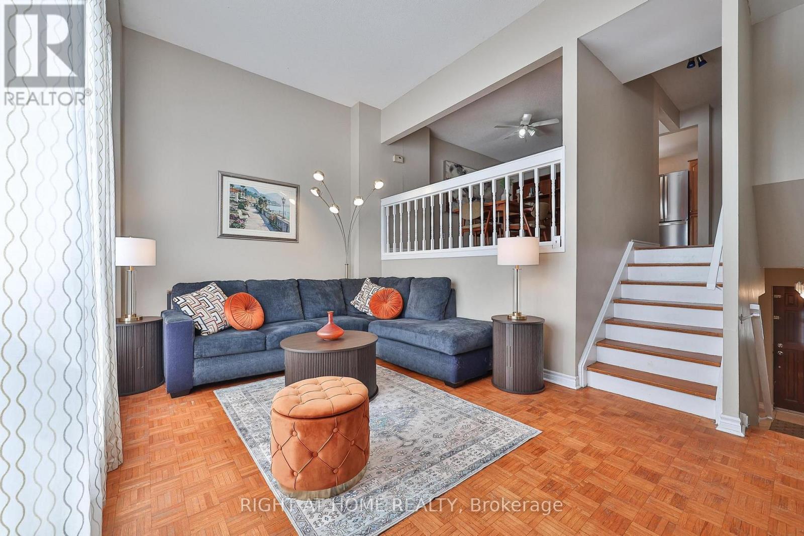 74 - 100 Darras Court, Brampton, ON - Indoor Photo Showing Living Room