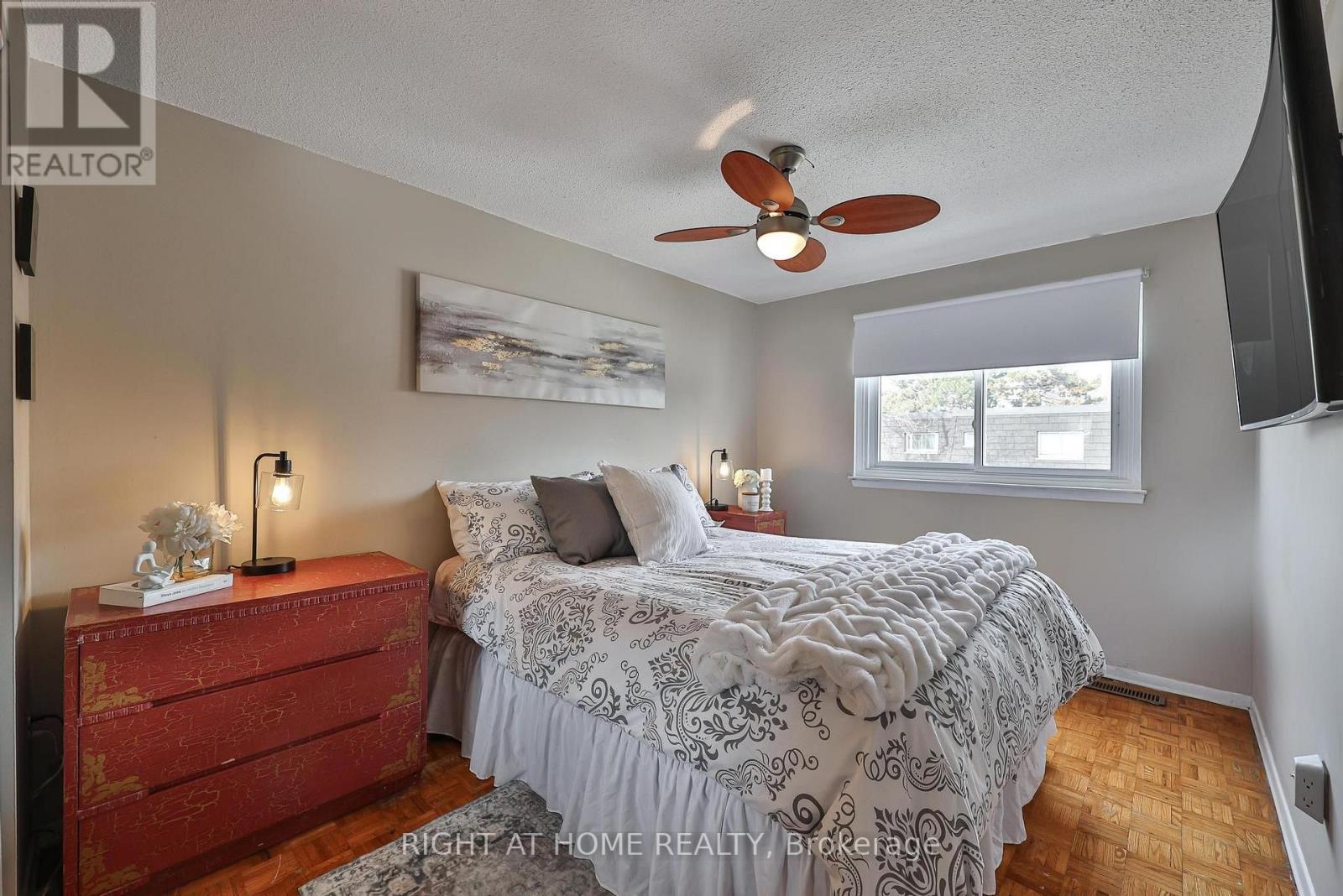 74 - 100 Darras Court, Brampton, ON - Indoor Photo Showing Bedroom