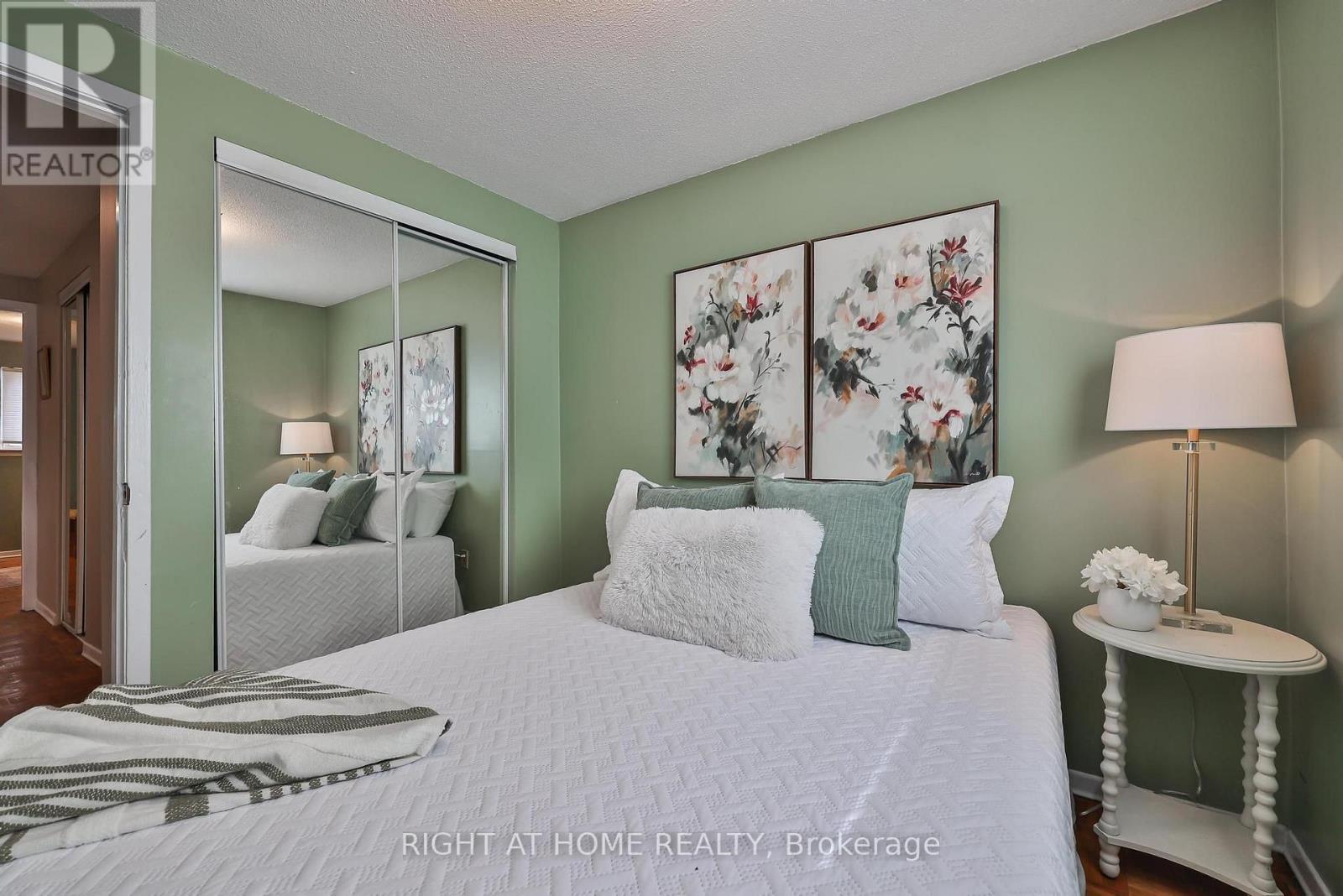 74 - 100 Darras Court, Brampton, ON - Indoor Photo Showing Bedroom