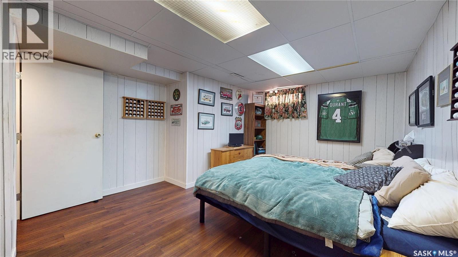 131 Wells Street, Regina, SK - Indoor Photo Showing Bedroom