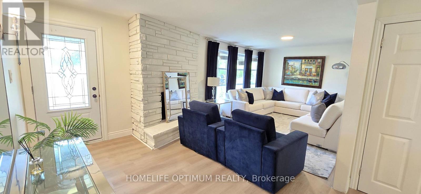 400 Maple Avenue, Halton Hills, ON - Indoor