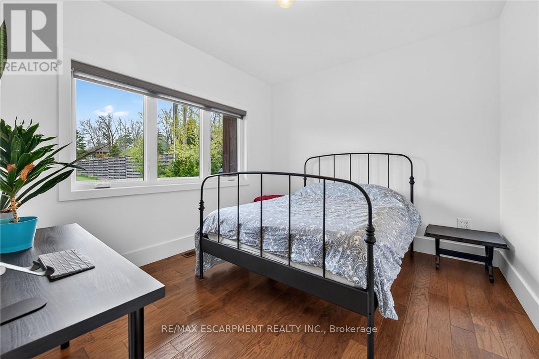 1300 River Road, Haldimand, ON - Indoor Photo Showing Bedroom
