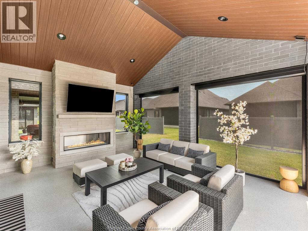 293 Xavier Circle, Lakeshore, ON - Outdoor With Fireplace With Deck Patio Veranda With Exterior