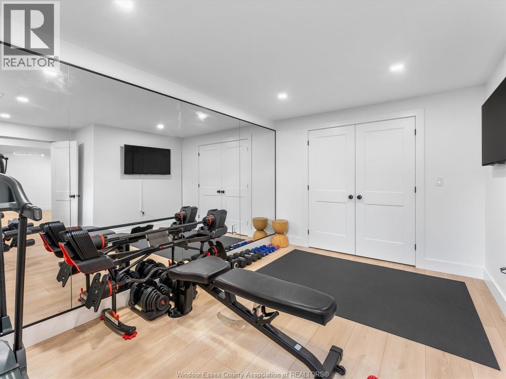 293 Xavier Circle, Lakeshore, ON - Indoor Photo Showing Other Room