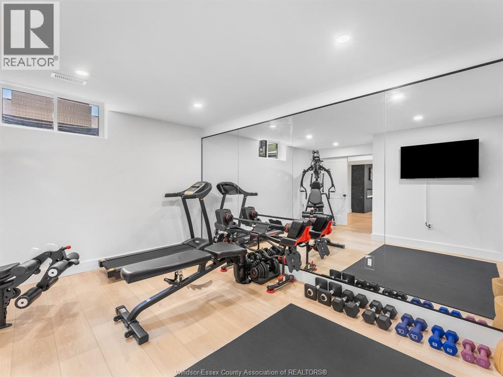 293 Xavier Circle, Lakeshore, ON - Indoor Photo Showing Gym Room