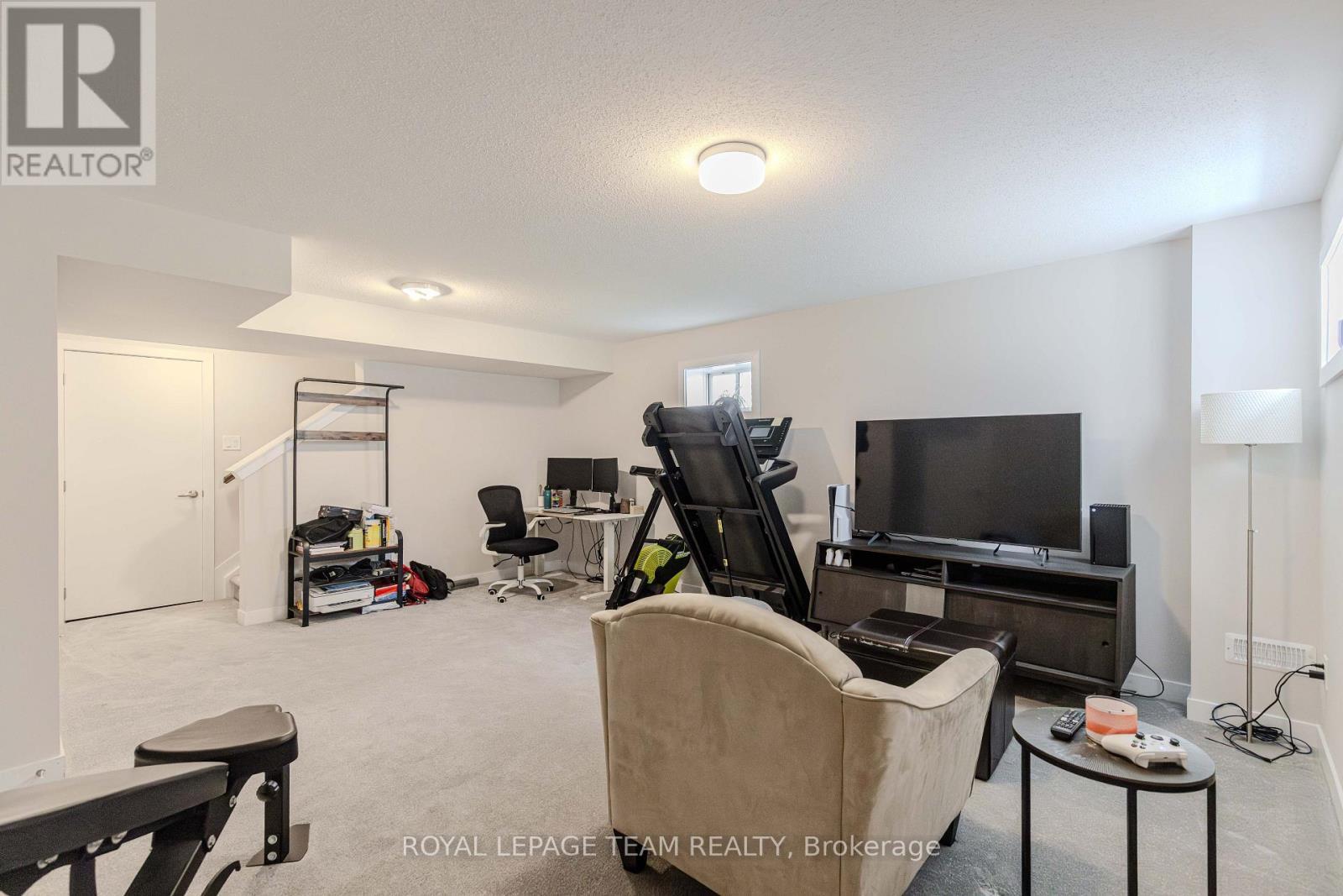 408 Epoch Street, Ottawa, ON - Indoor