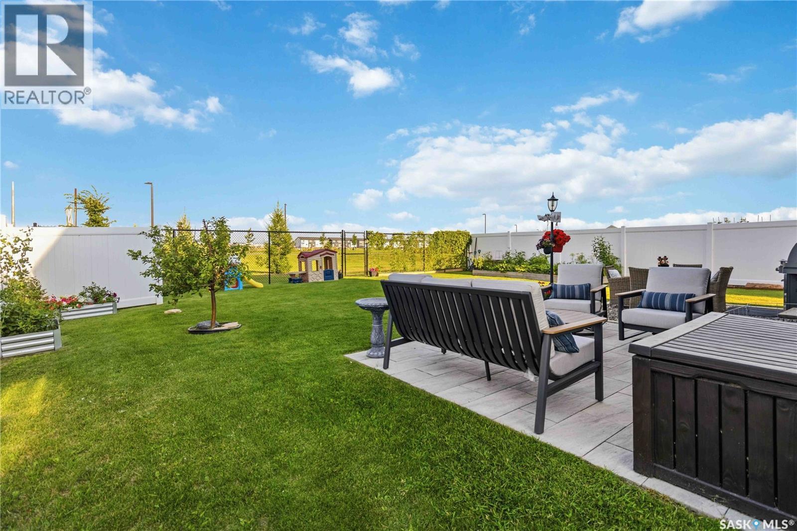 358 Stilling Manor, Saskatoon, SK - Outdoor With Deck Patio Veranda