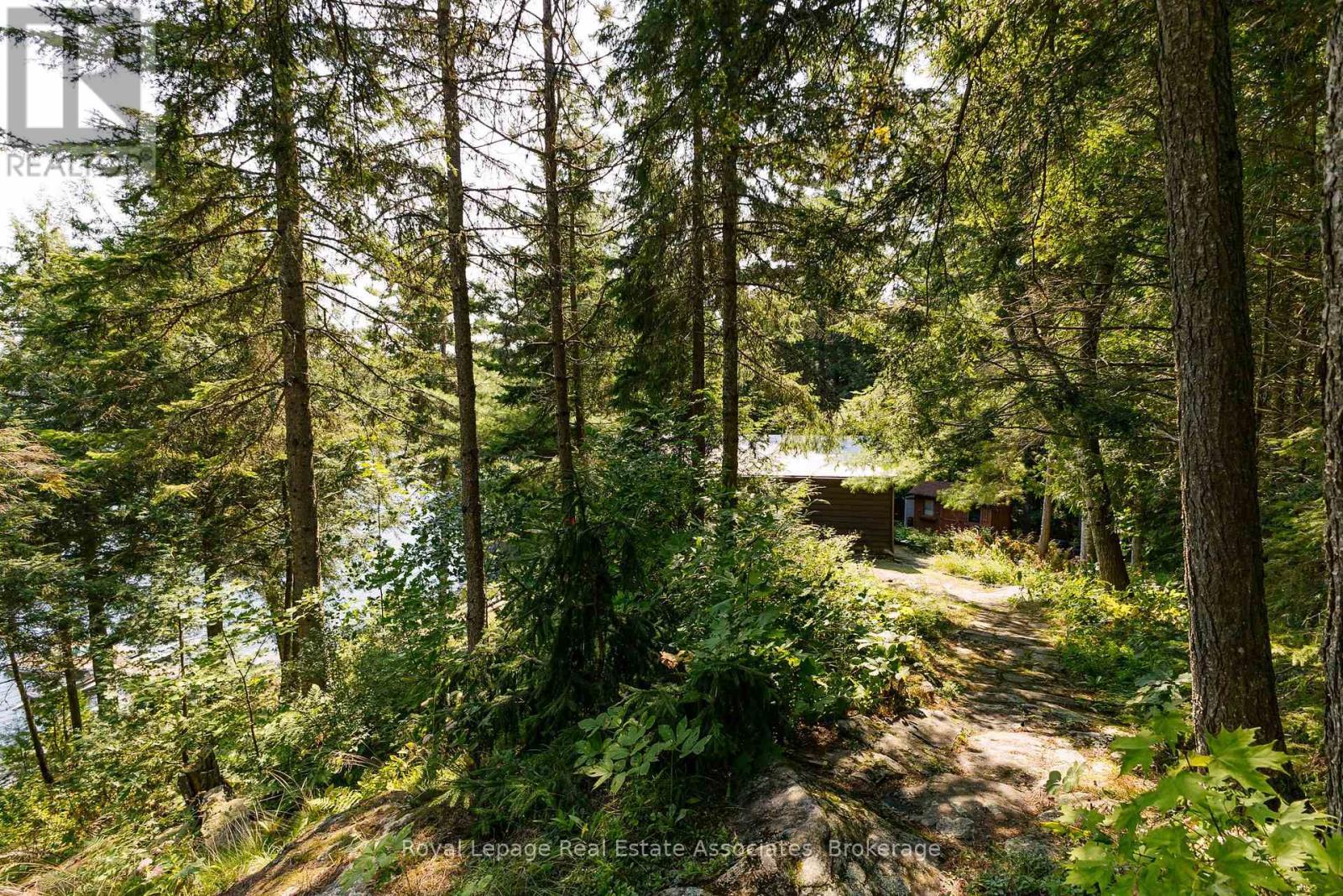 6415 Kennisis Lake Road, Dysart Et Al, ON