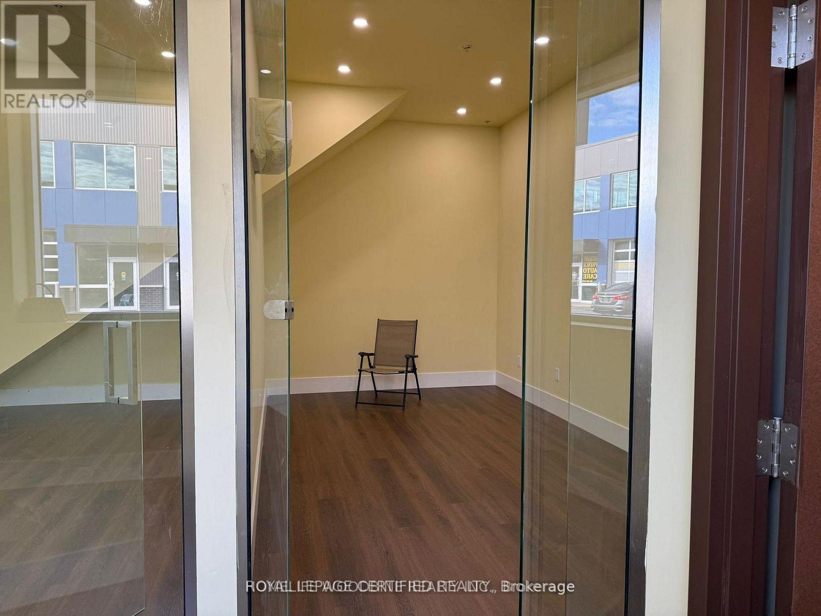 11 - 406 Pritchard Road, Hamilton, ON