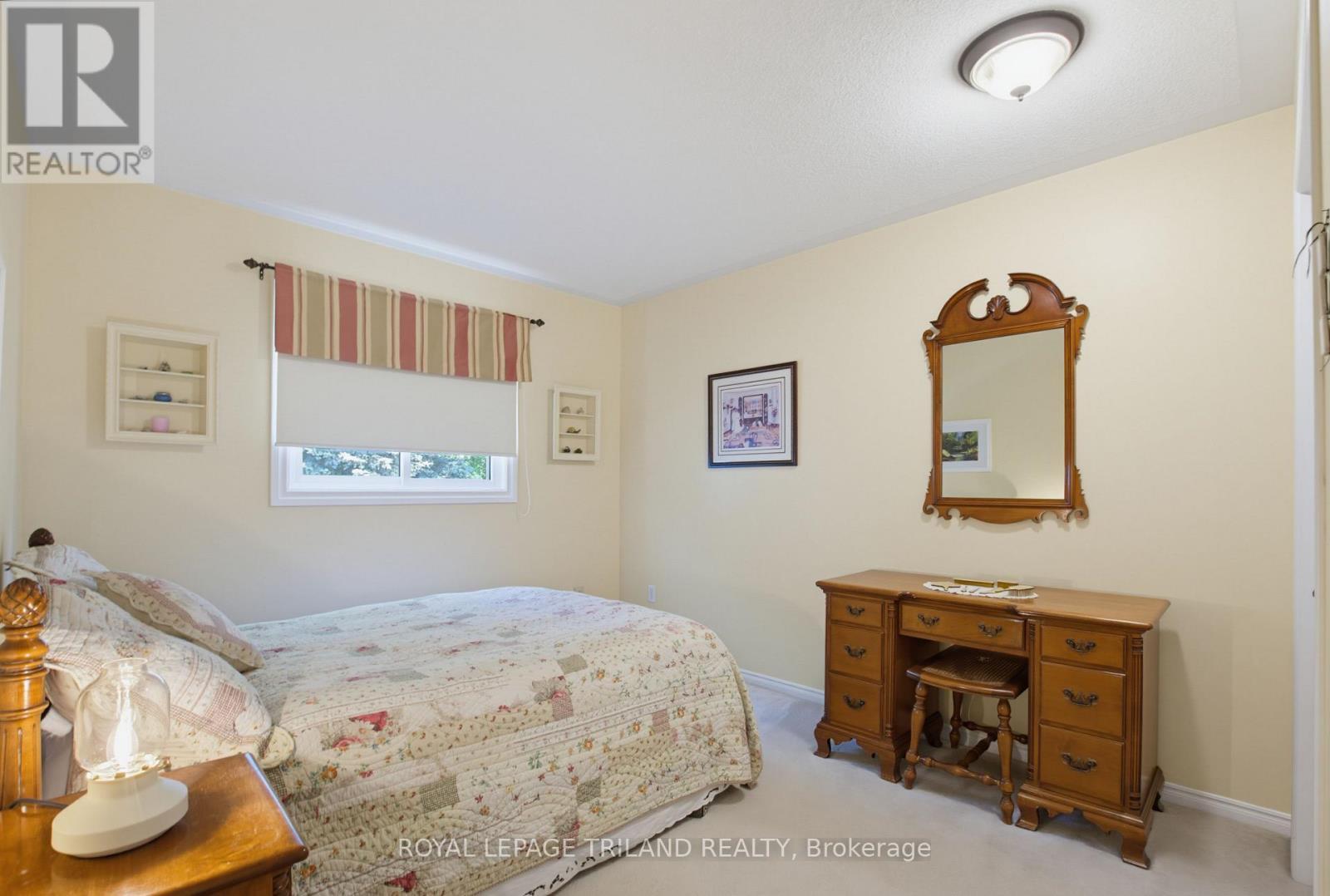 117 Bournemouth Drive, London East (East I), ON - Indoor Photo Showing Bedroom