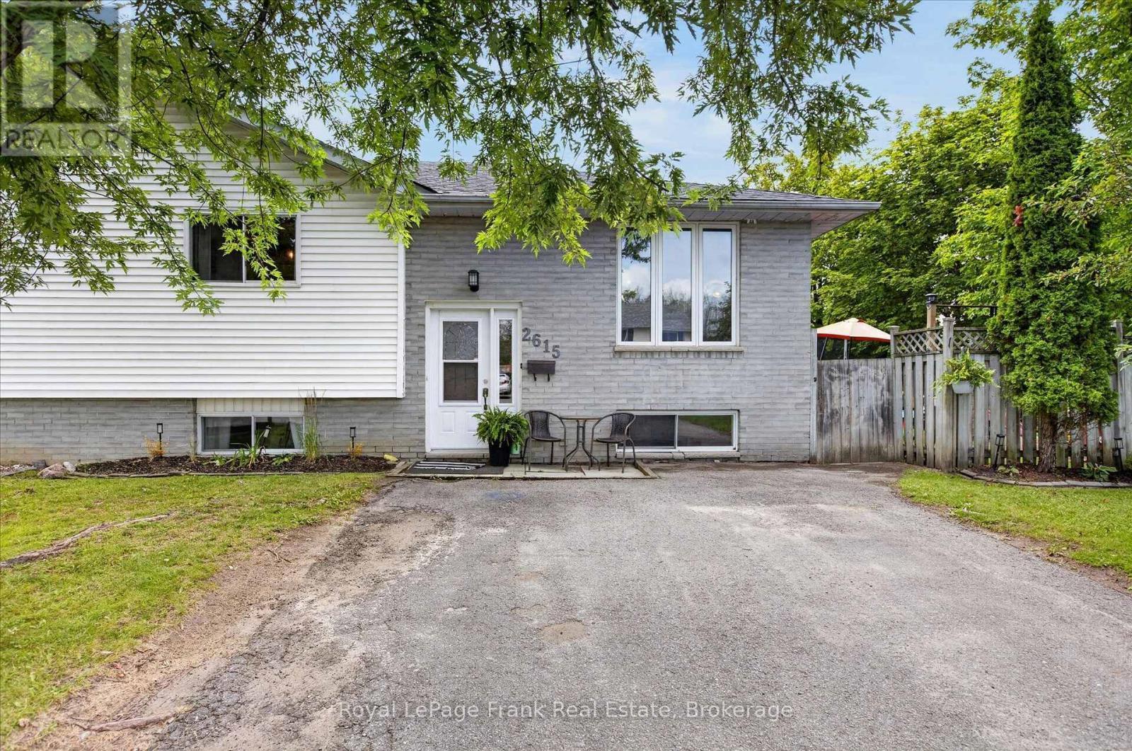 2615 Foxmeadow Road, Peterborough (Ashburnham Ward 4), ON - Outdoor