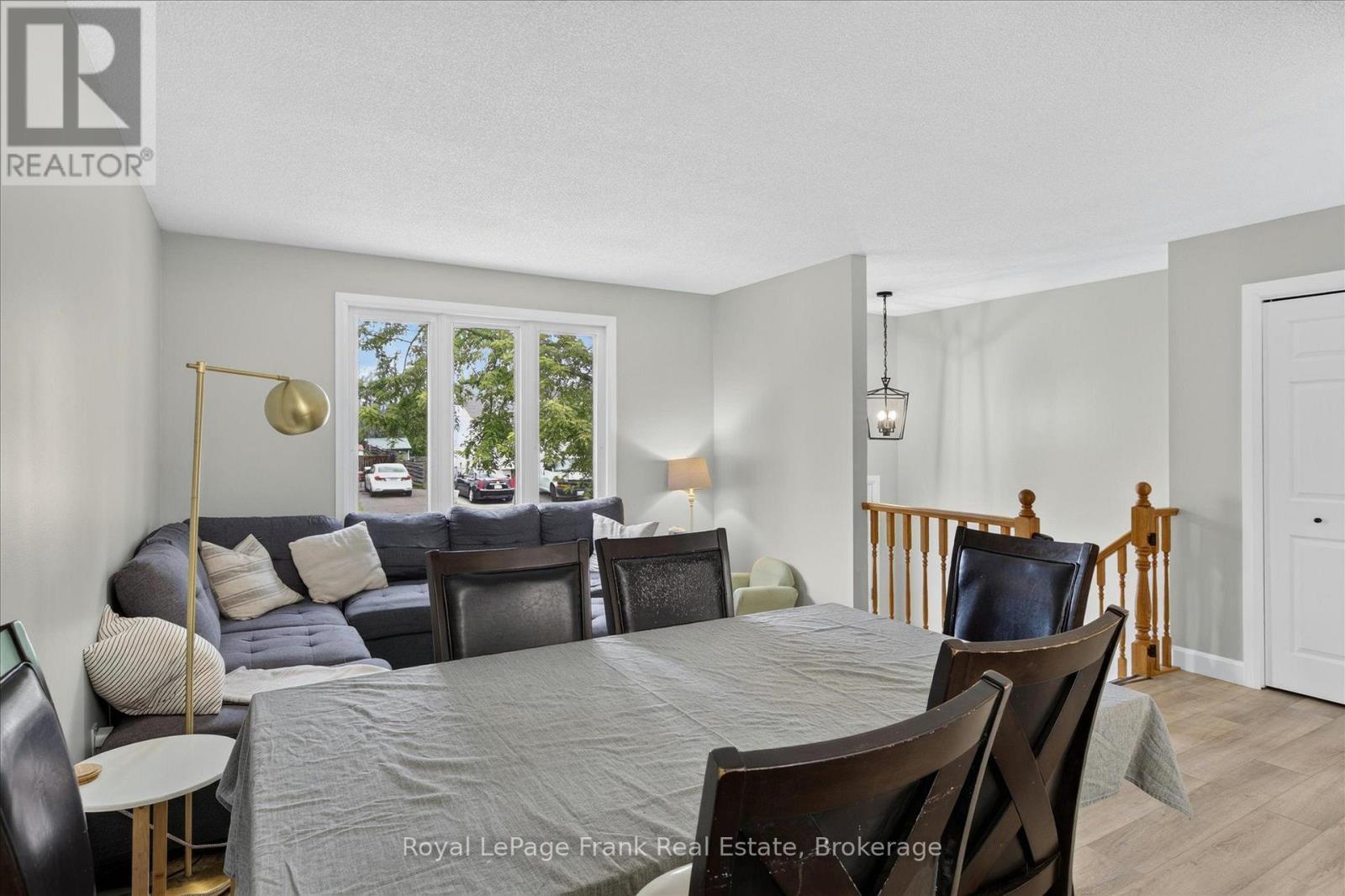 2615 Foxmeadow Road, Peterborough (Ashburnham Ward 4), ON - Indoor Photo Showing Dining Room
