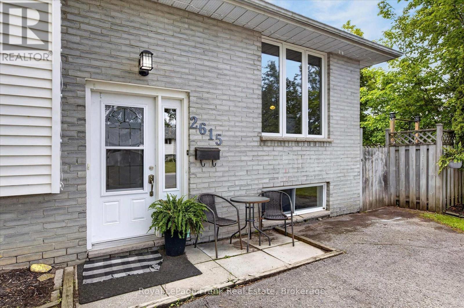 2615 Foxmeadow Road, Peterborough (Ashburnham Ward 4), ON - Outdoor With Exterior