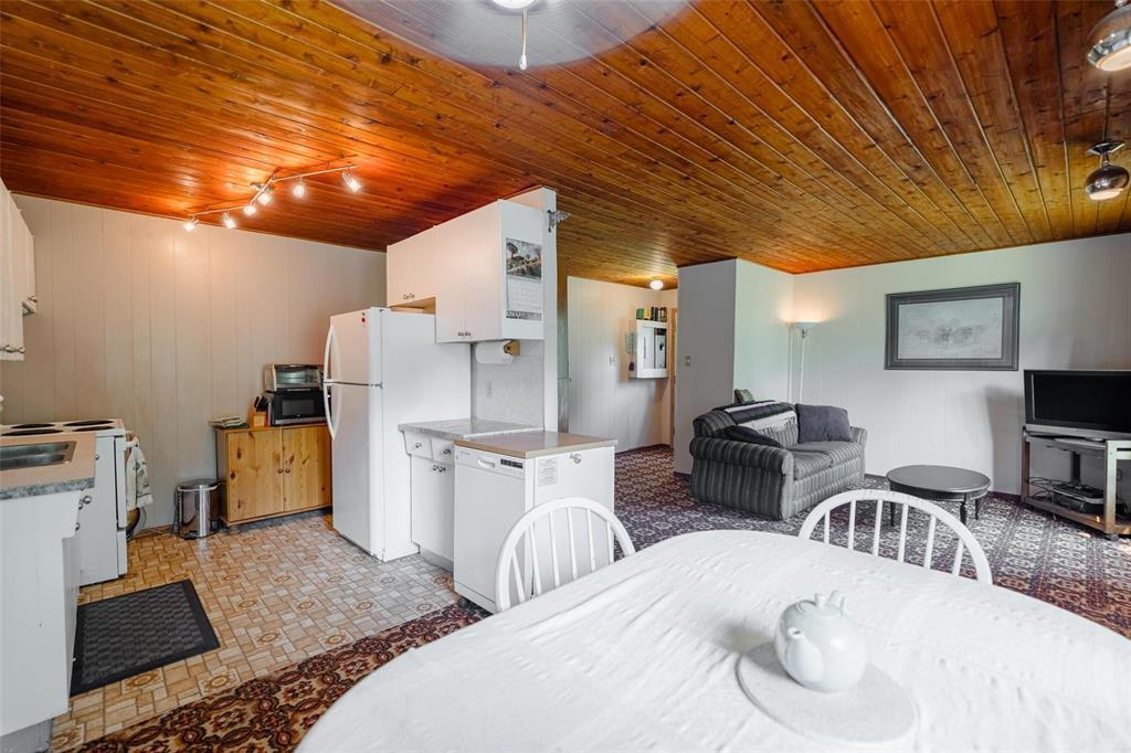 49 Johnnys Drive, Alexander, MB - Indoor