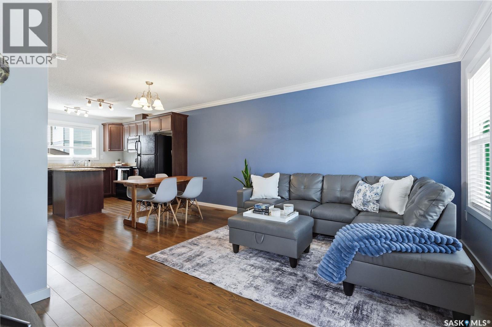 317 315 Hampton Circle, Saskatoon, SK - Indoor Photo Showing Living Room