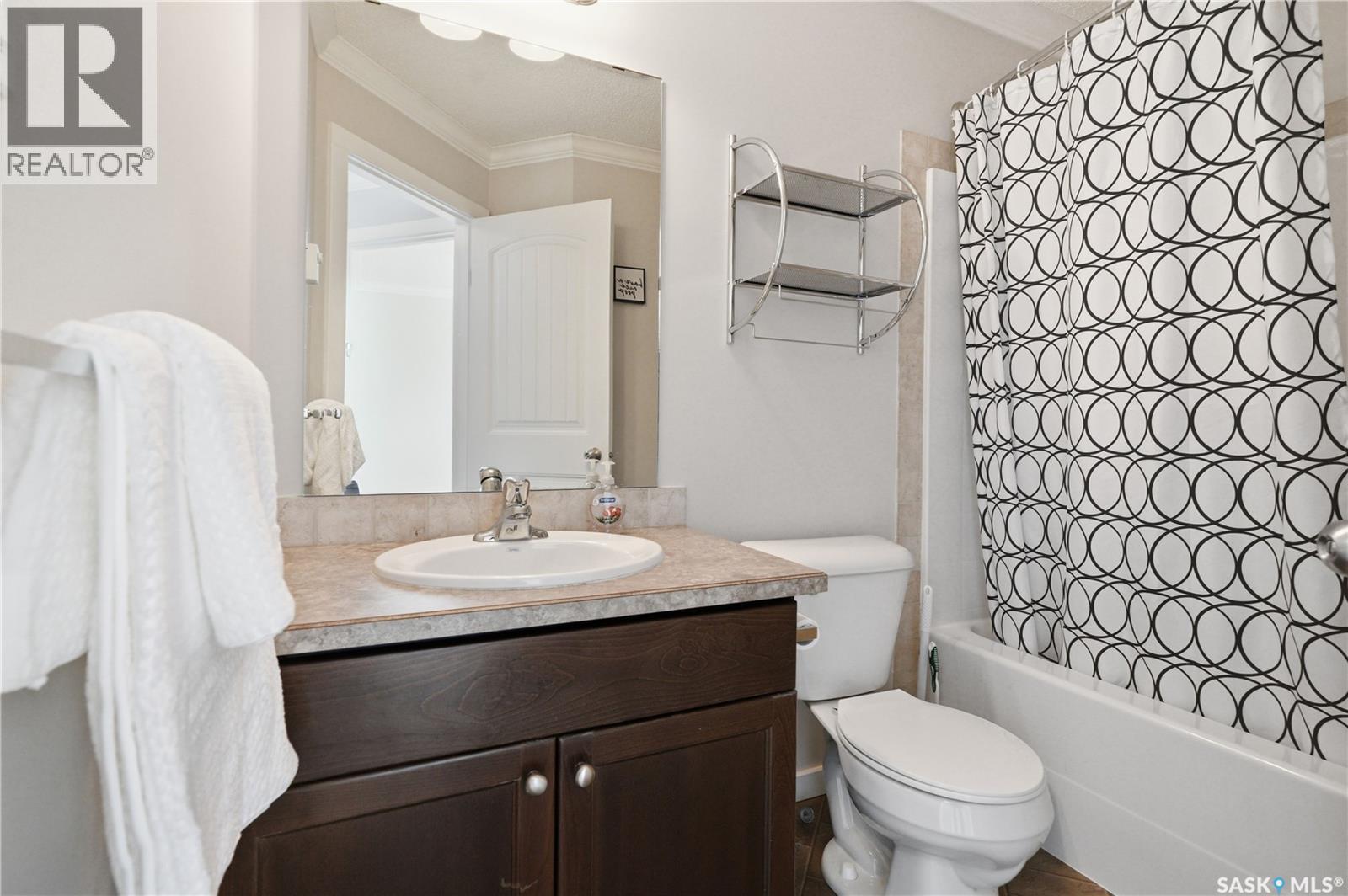317 315 Hampton Circle, Saskatoon, SK - Indoor Photo Showing Bathroom
