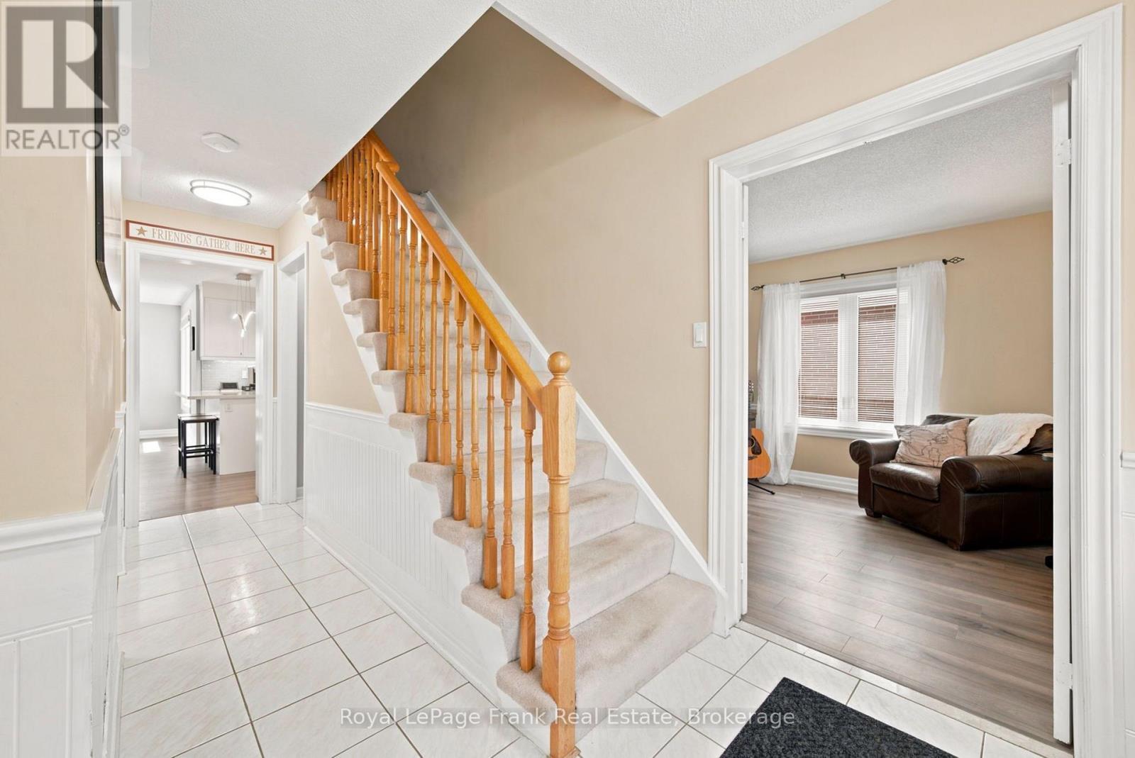 47 South Beech Street, Uxbridge, ON - Indoor Photo Showing Other Room