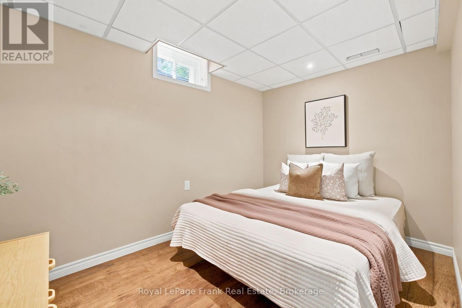 47 South Beech Street, Uxbridge, ON - Indoor Photo Showing Bedroom