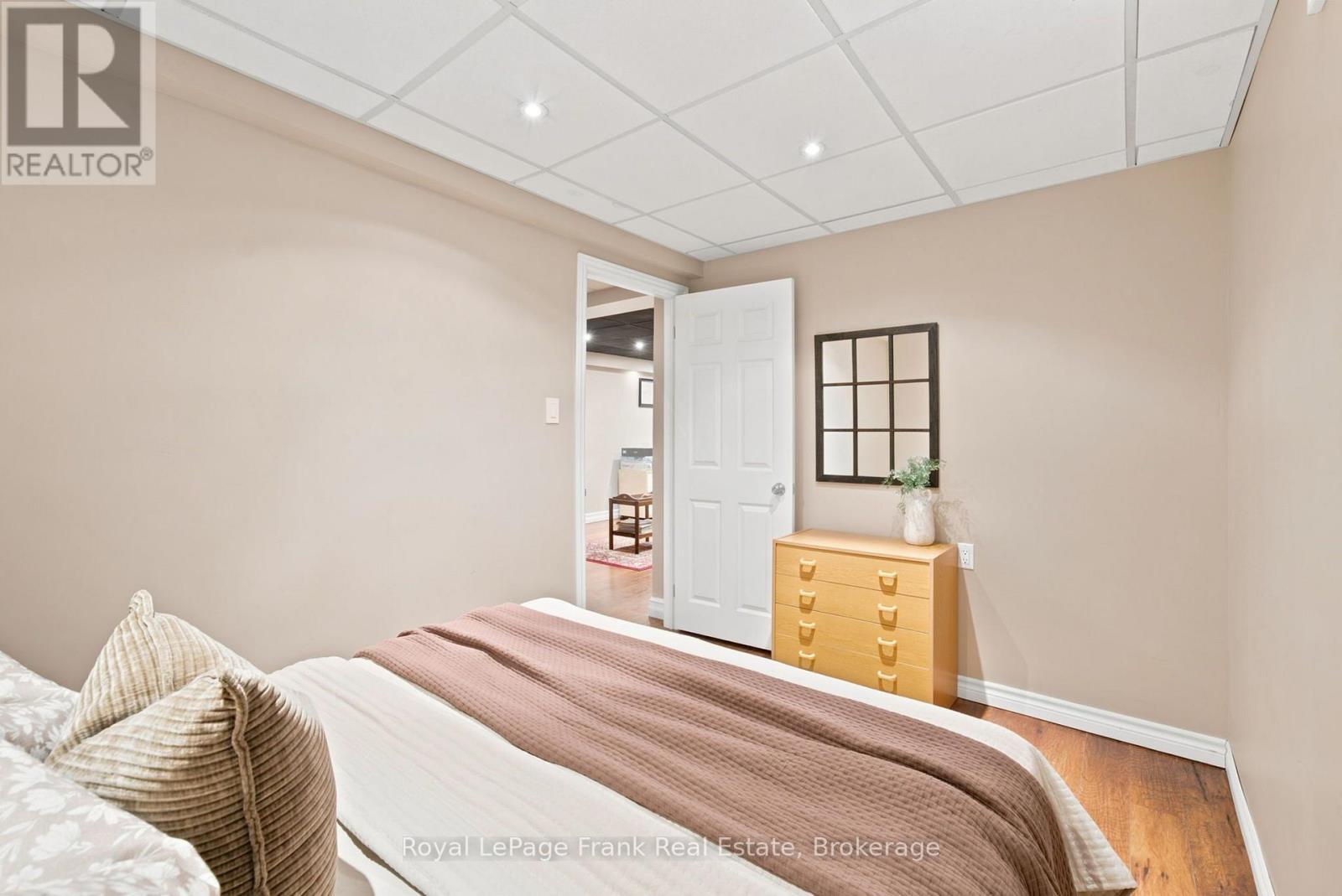 47 South Beech Street, Uxbridge, ON - Indoor Photo Showing Bedroom