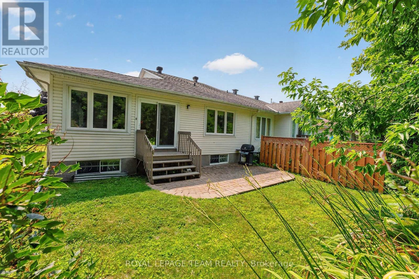 35 Billingham Crescent, Ottawa, ON - Outdoor