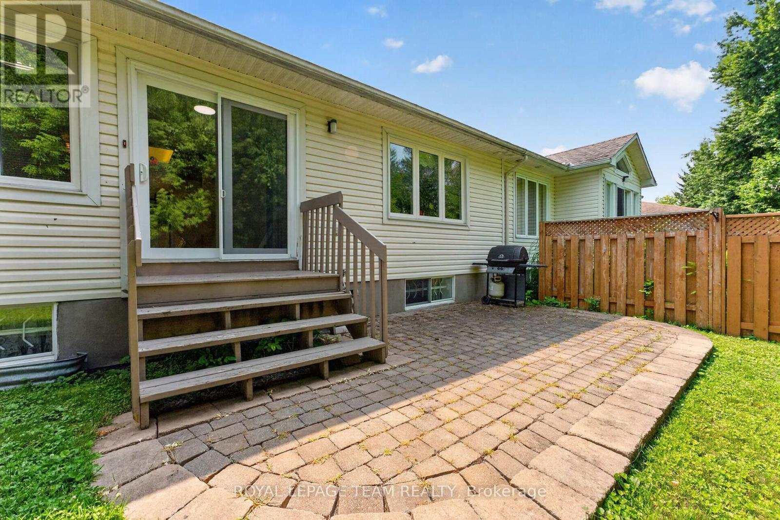 35 Billingham Crescent, Ottawa, ON - Outdoor With Deck Patio Veranda With Exterior
