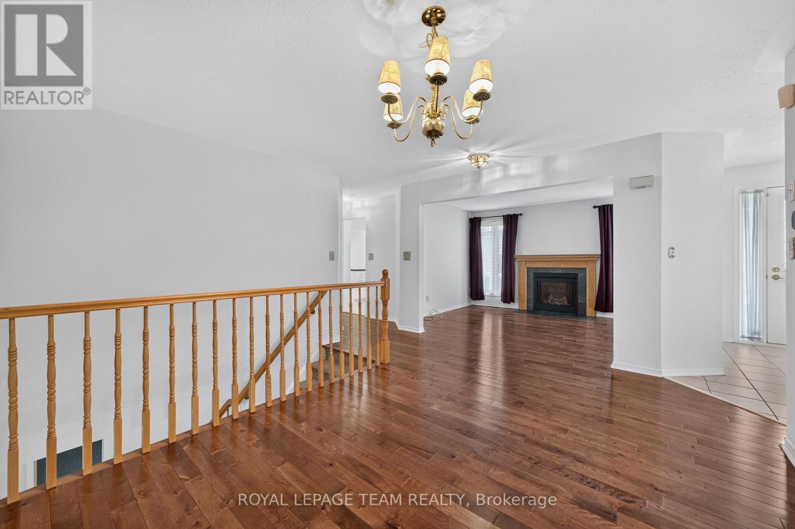 35 Billingham Crescent, Ottawa, ON - Indoor Photo Showing Other Room With Fireplace