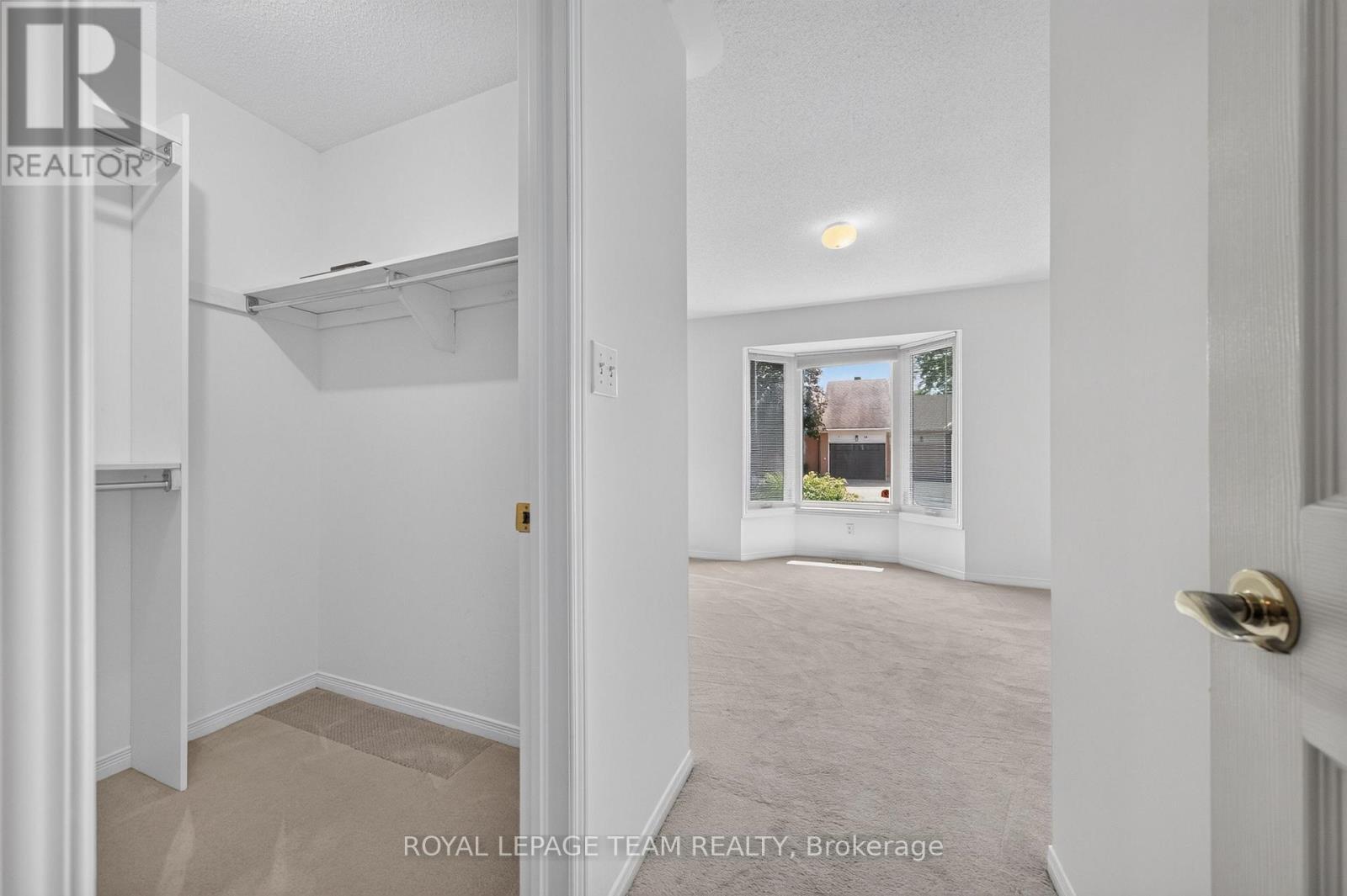 35 Billingham Crescent, Ottawa, ON - Indoor