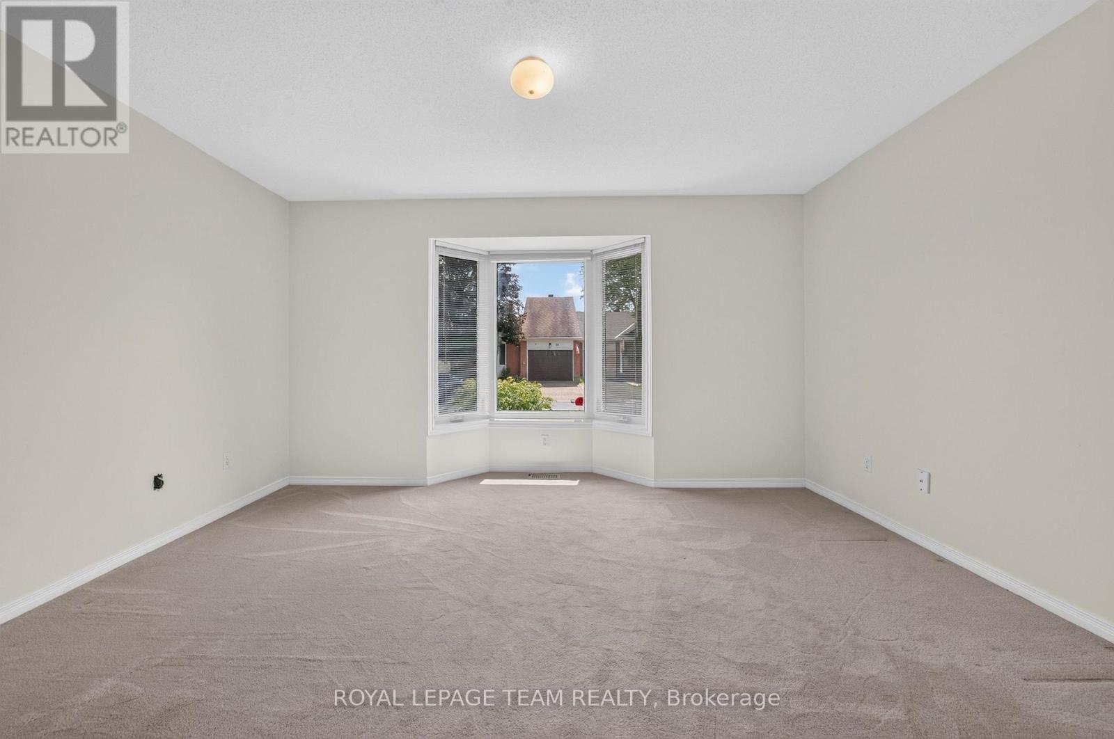 35 Billingham Crescent, Ottawa, ON - Indoor Photo Showing Other Room