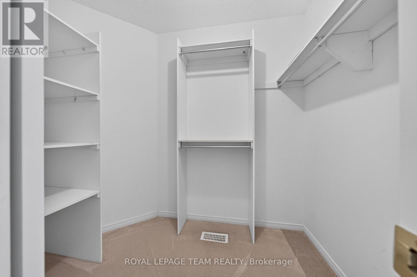 35 Billingham Crescent, Ottawa, ON - Indoor With Storage