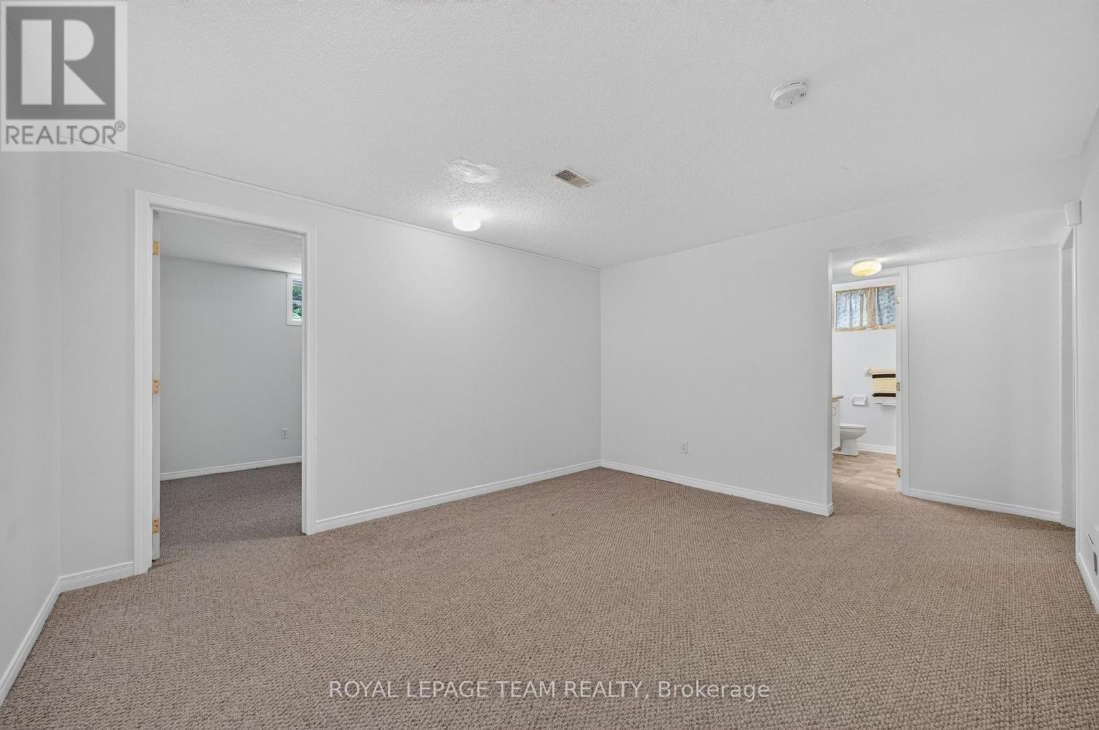 35 Billingham Crescent, Ottawa, ON - Indoor Photo Showing Other Room