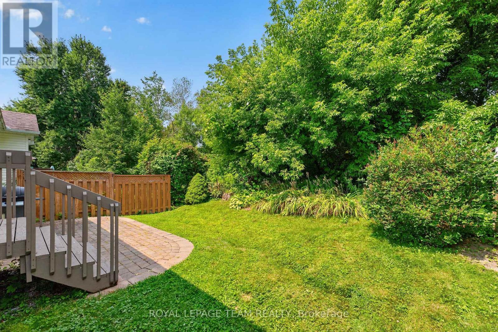 35 Billingham Crescent, Ottawa, ON - Outdoor