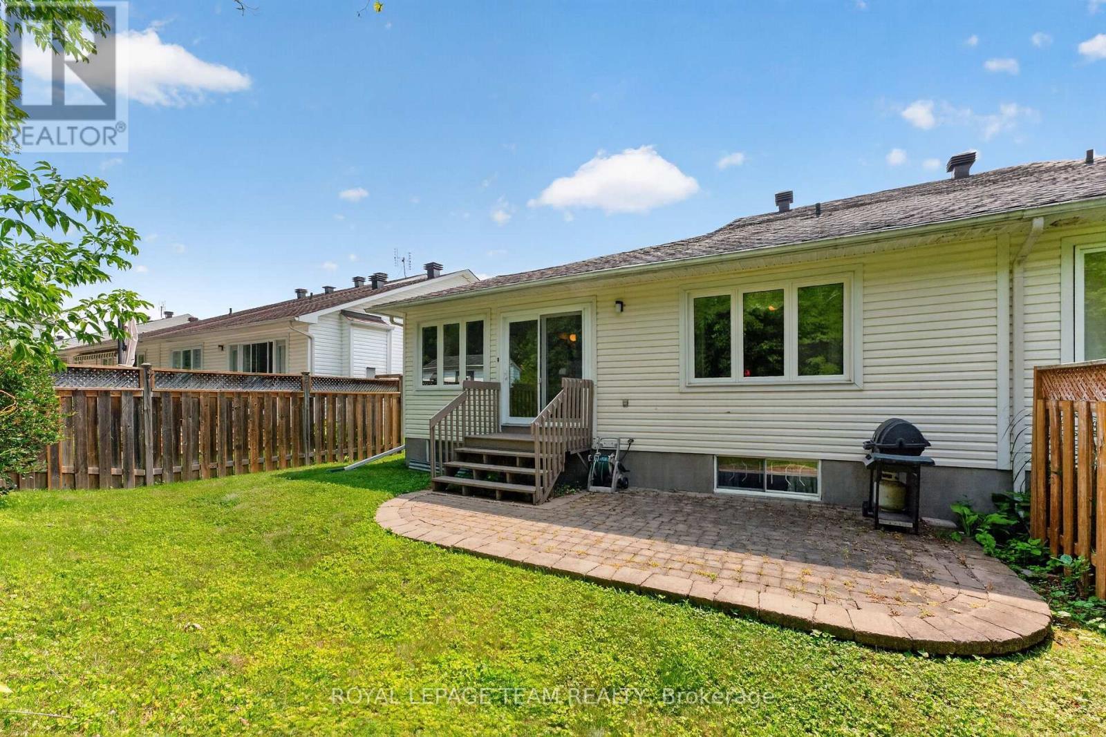 35 Billingham Crescent, Ottawa, ON - Outdoor