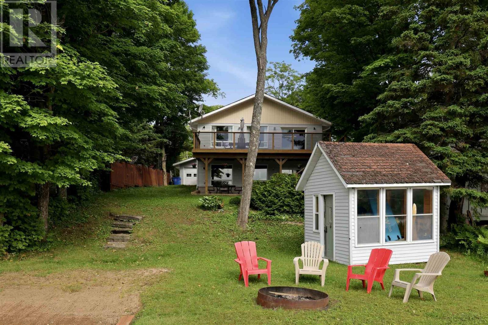 63 Heyden Lake Rd, Aweres, ON - Outdoor With Deck Patio Veranda