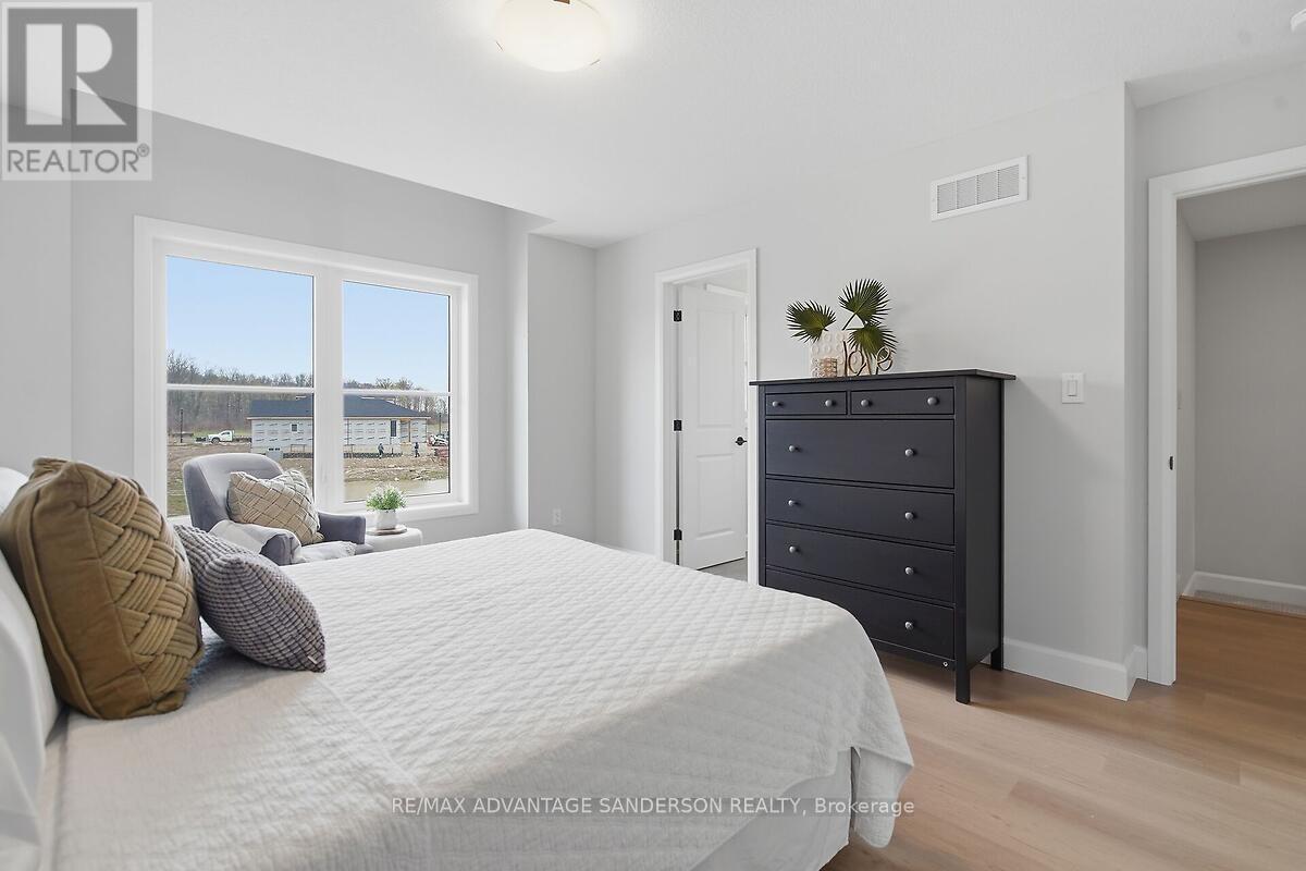 169 Bowman Drive, Middlesex Centre (Ilderton), ON - Indoor Photo Showing Bedroom