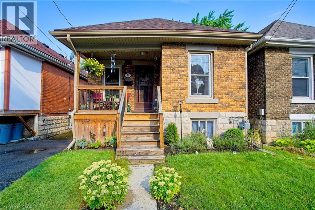 34 Poplar Avenue, Hamilton, ON - Outdoor