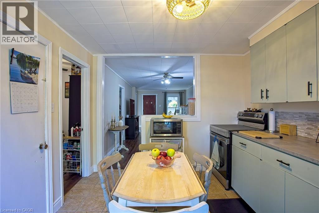 34 Poplar Avenue, Hamilton, ON - Indoor