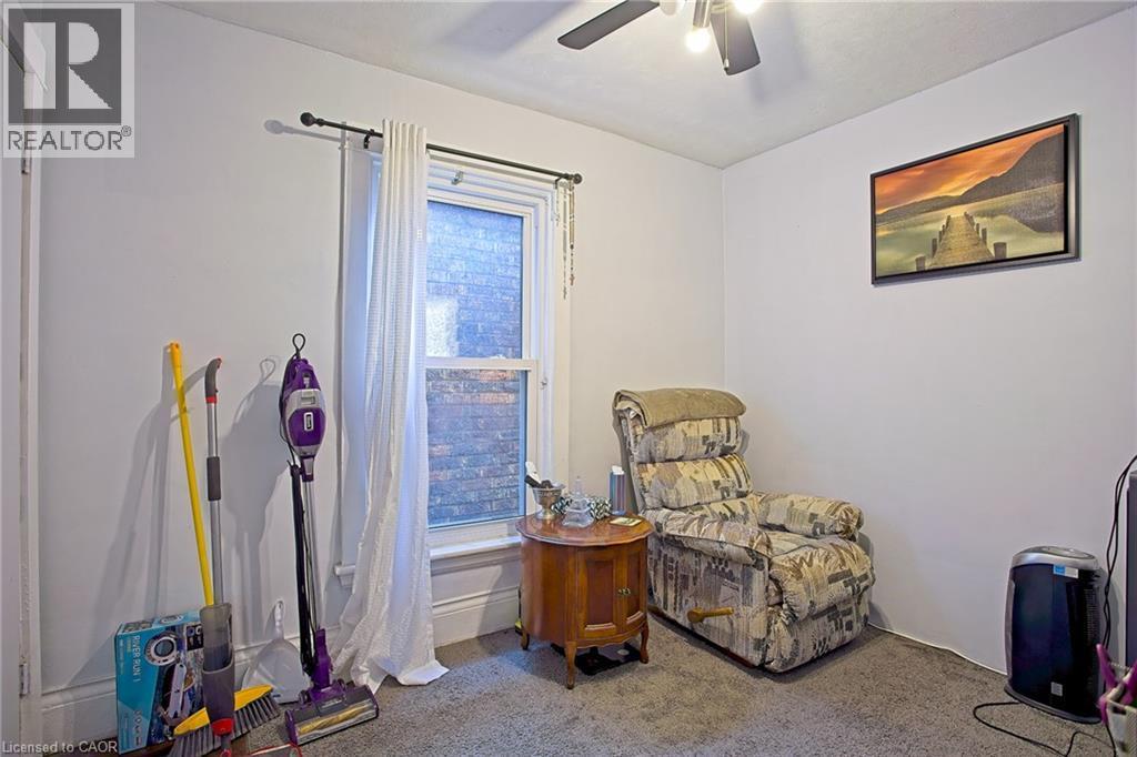 34 Poplar Avenue, Hamilton, ON - Indoor