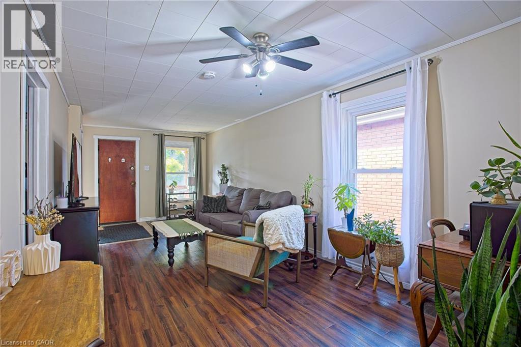34 Poplar Avenue, Hamilton, ON - Indoor