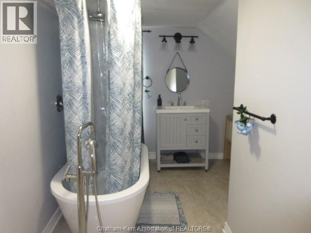43 Hannibal Street, Blenheim, ON - Indoor Photo Showing Bathroom