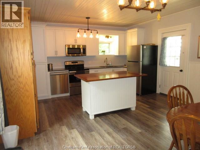 43 Hannibal Street, Blenheim, ON - Indoor Photo Showing Kitchen