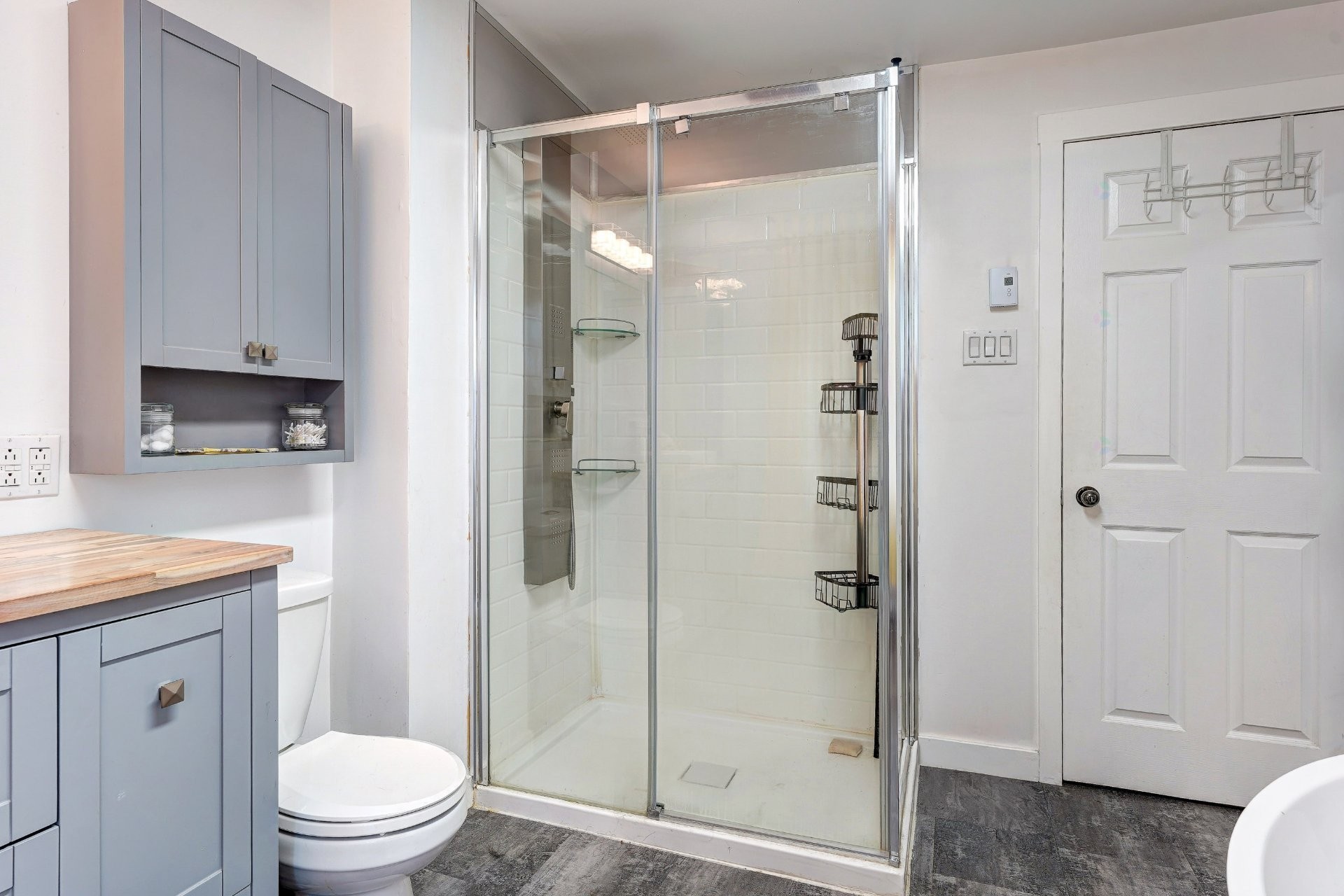 Bathroom - 3140 26E Rue, Laval (Laval-Ouest), QC - Indoor Photo Showing Bathroom