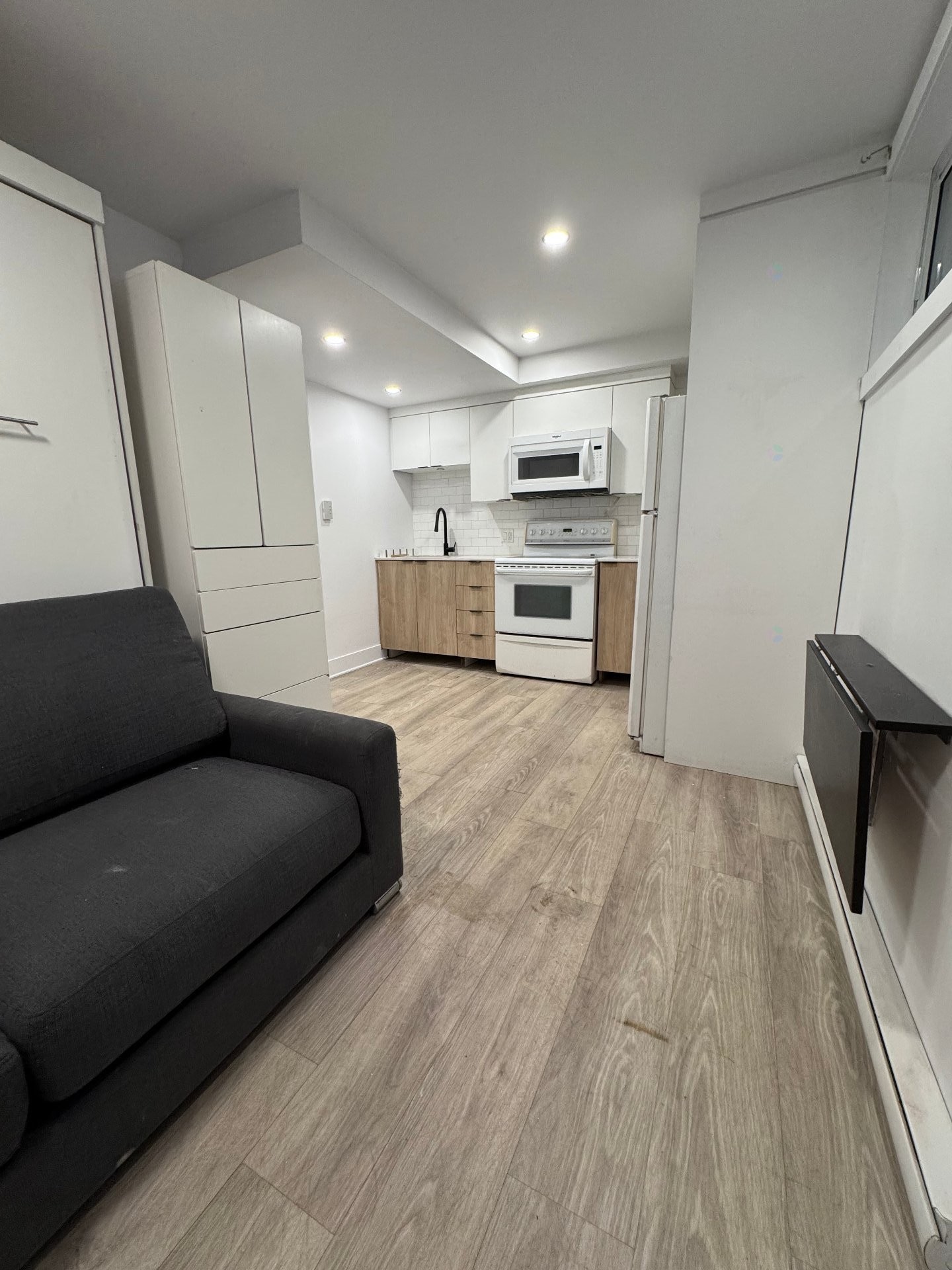 Living Room - 2-8950 Boul. St-Laurent, Montréal (Ahuntsic-Cartierville), QC - Indoor Photo Showing Other Room