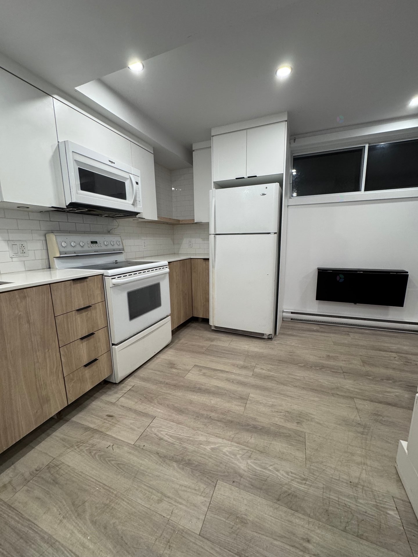 Kitchen - 2-8950 Boul. St-Laurent, Montréal (Ahuntsic-Cartierville), QC - Indoor Photo Showing Kitchen